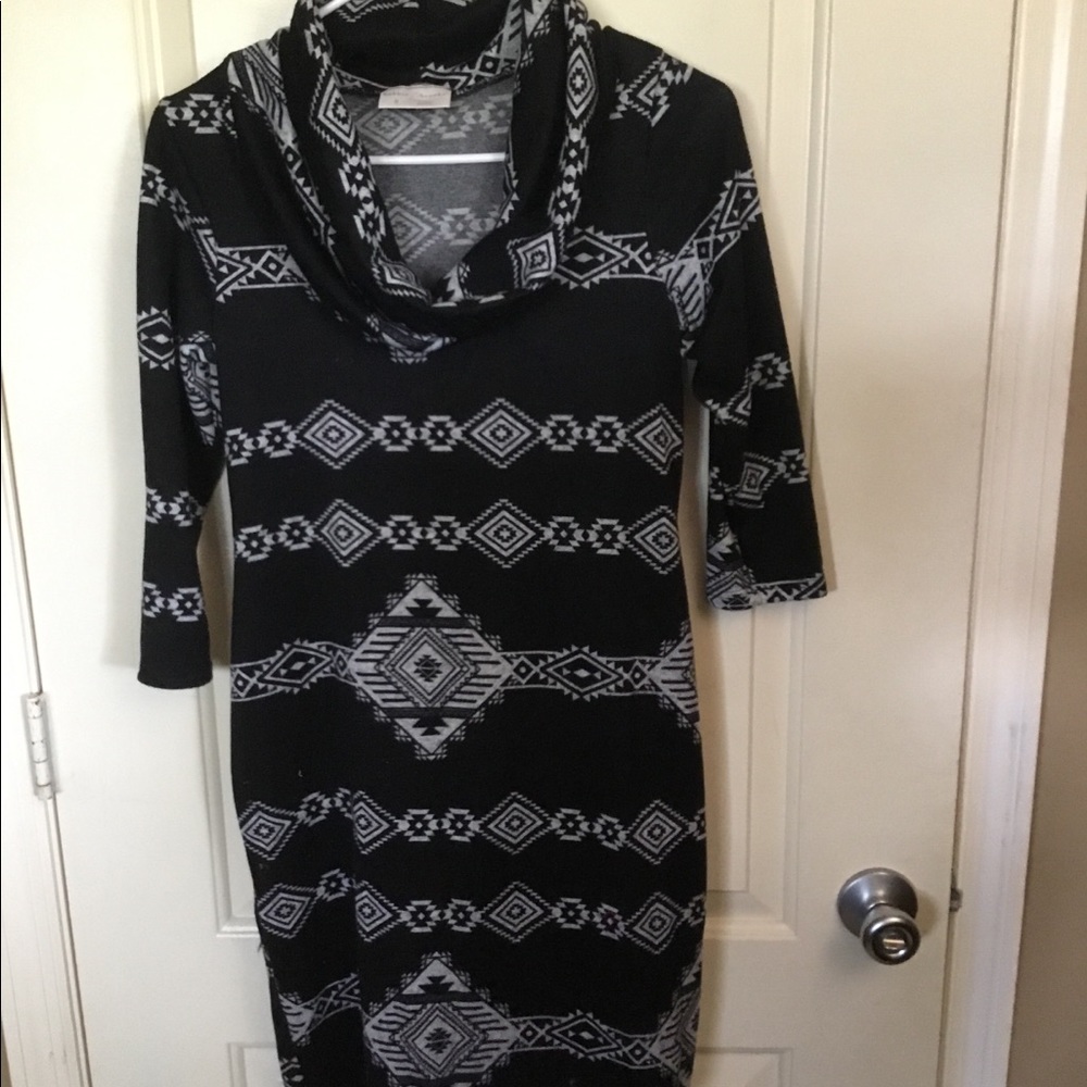 Dress - Picture 2 of 2